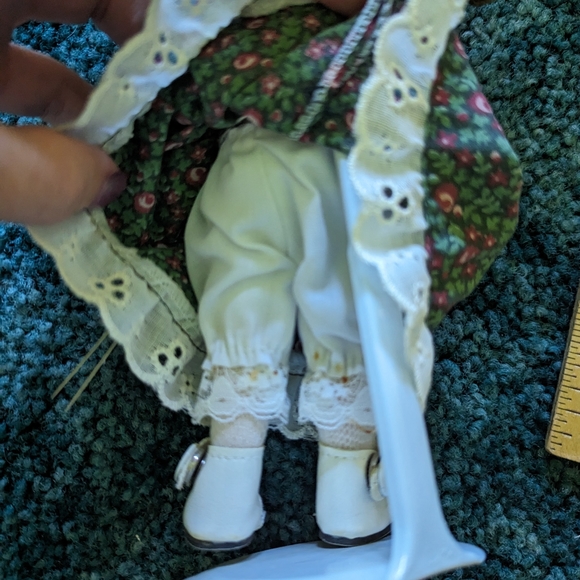 Russ. Vintage mini porcelain doll.birthstone. - Picture 5 of 6